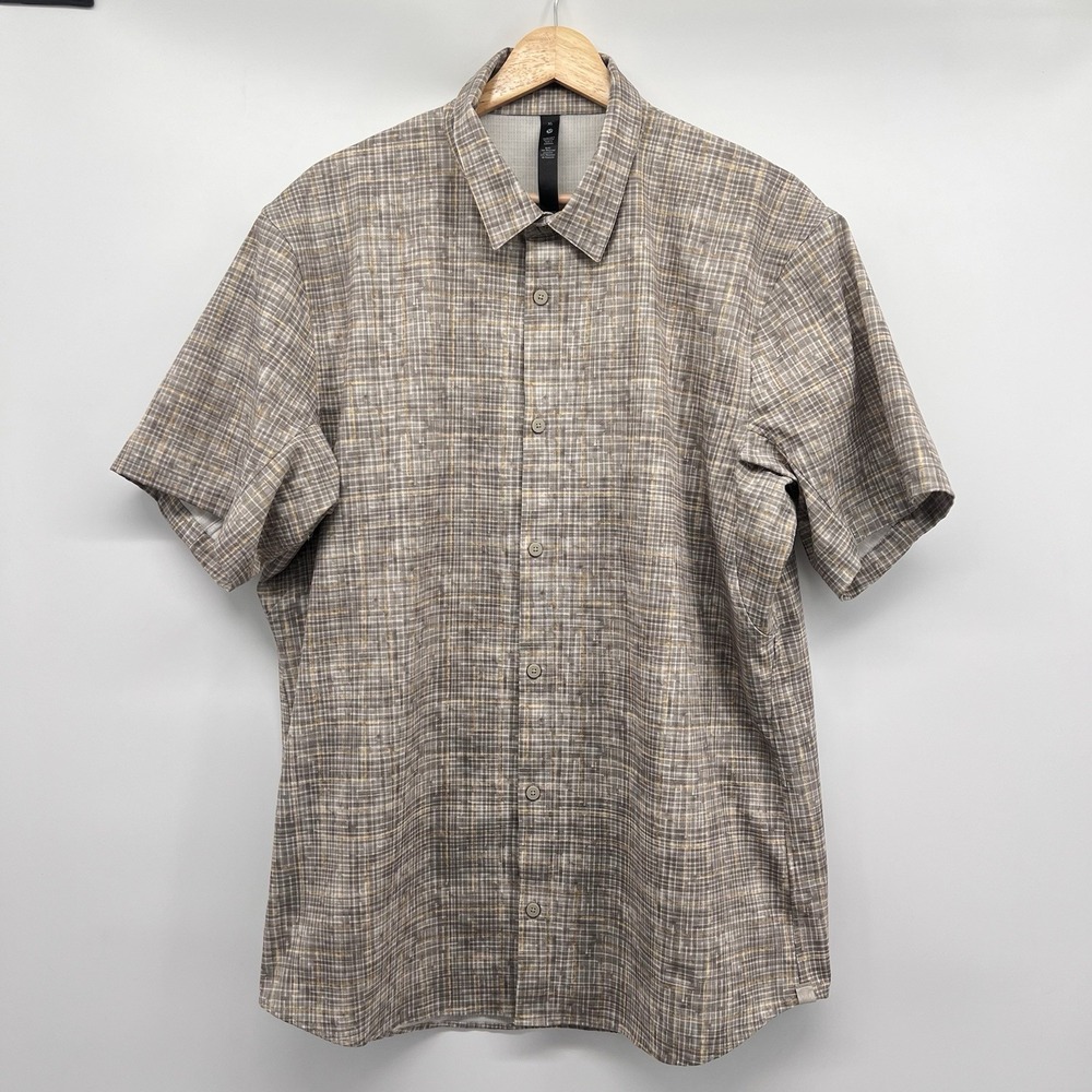 Lululemon Airing Easy Shirt Size XL Check Short Sleeve Stretch Button Up Shirt